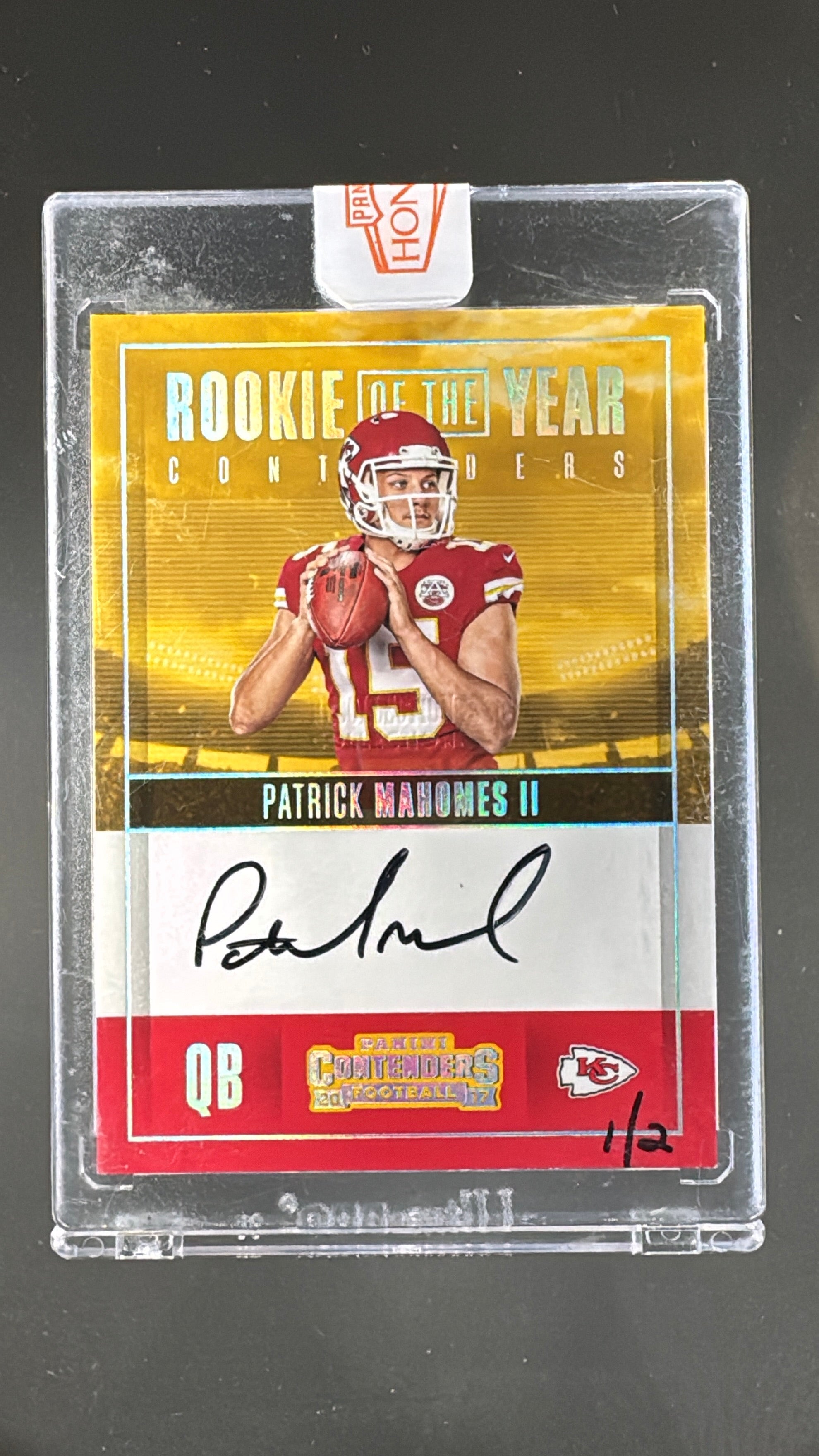 2020 Panini Honors '17 Contenders Rookie of the Year Autographs Buyback #RY-PM Patrick Mahomes II Signed Rookie Card (#1/2) - Panini Encased