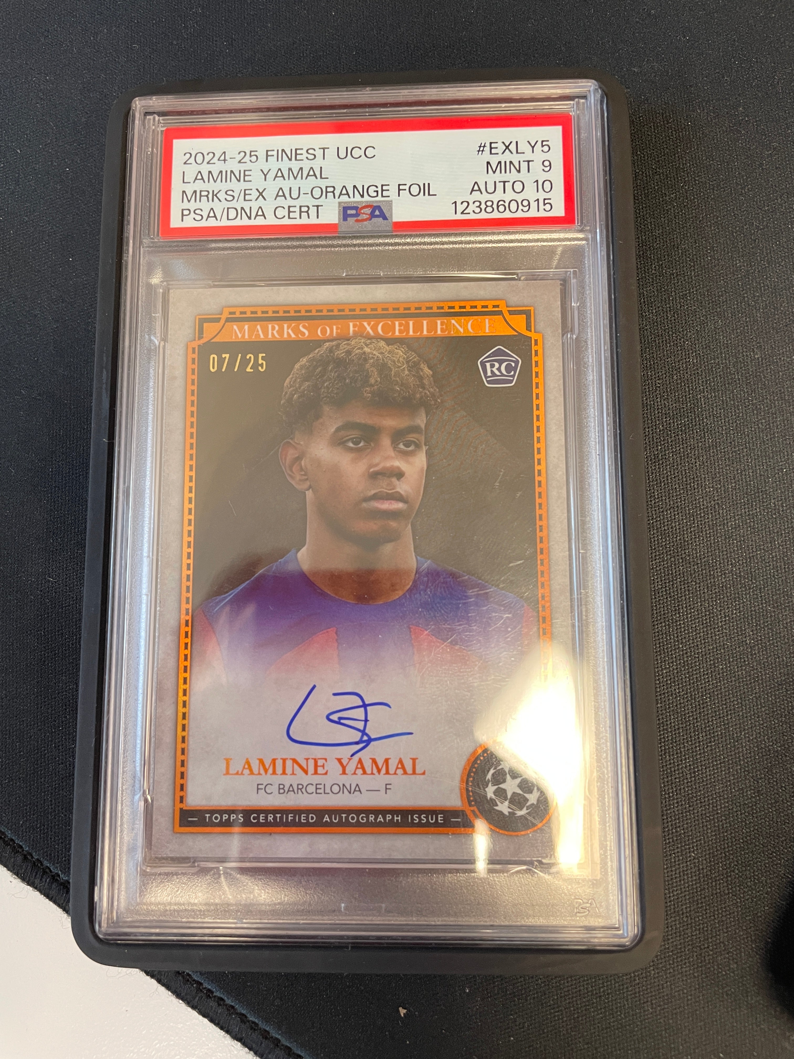 Lamine Yamal Barcelona Marks of Excellence Auto /25 PSA 9 AUTO 10